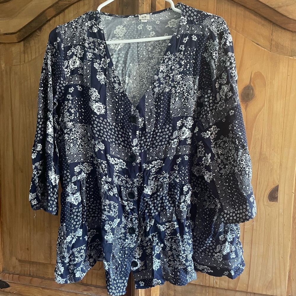 ✔️NorthStyle Navy/White Floral Babydoll Blouse
